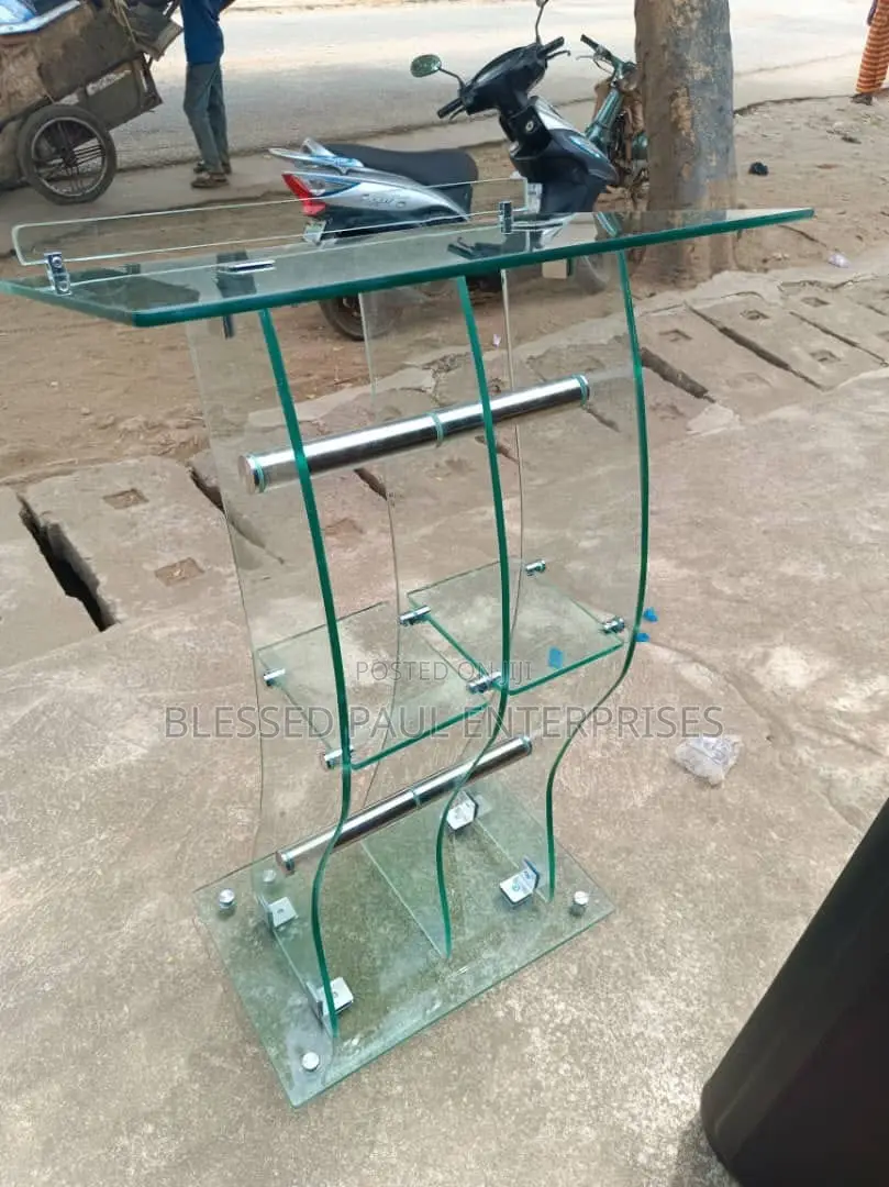 Quality Glass Pulpit