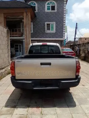 Toyota Tacoma 2009 Gold