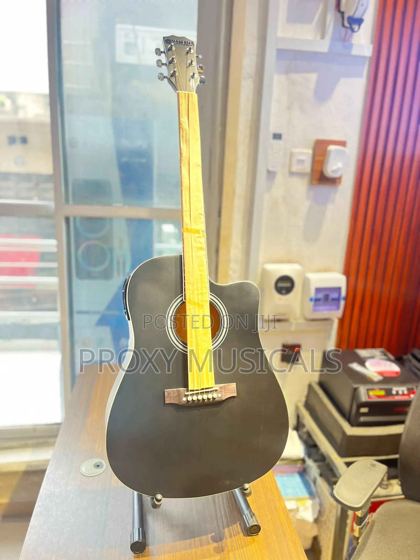 Semi Acoustic Guitar Yamaha