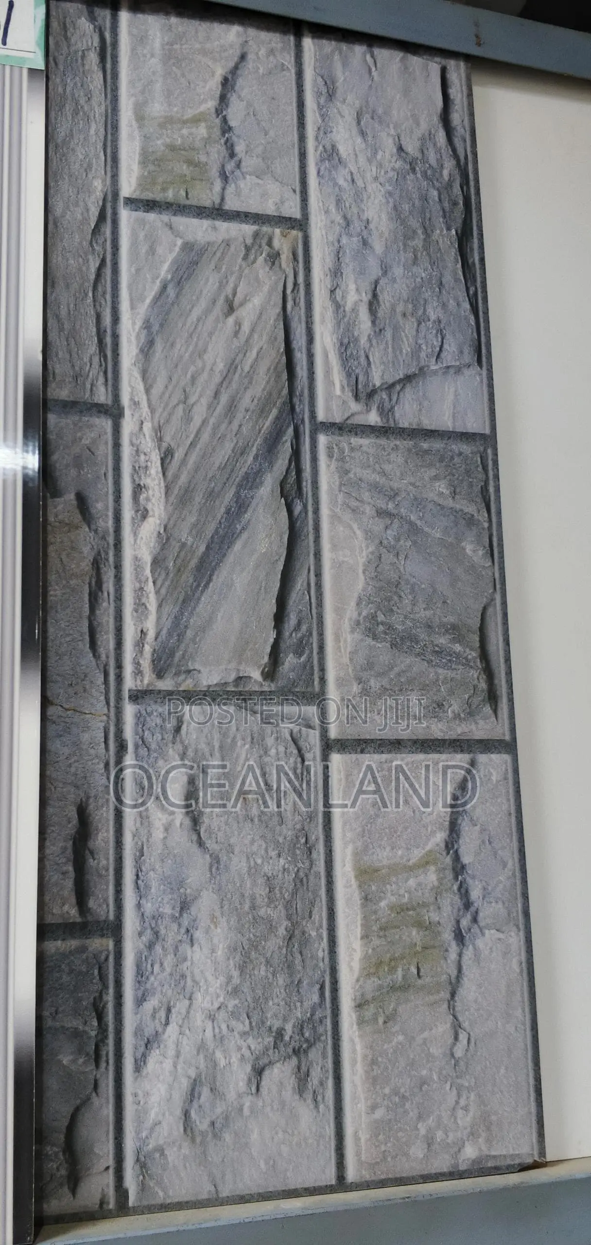 Crack Wall Tile
