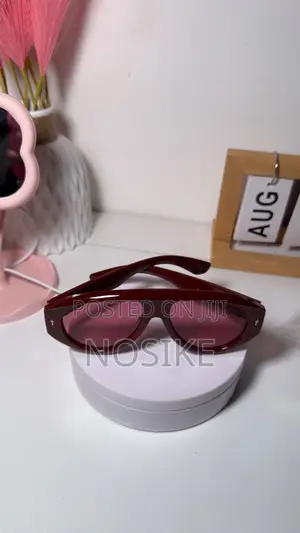 Women’s Stylish Sunshade Sunglasses – Fashionable UV Protection