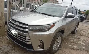 Toyota Highlander 2015 Silver