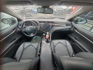 Toyota Camry 2018 Gray