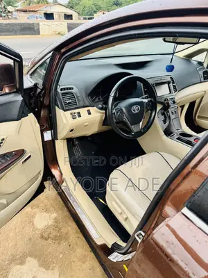 Toyota Venza XLE 2014 Brown