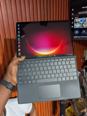 Laptop Microsoft Surface Pro X 8GB Qualcomm Snapdragon X Plus SSD 128GB