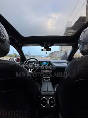 Mercedes-Benz GLA 250 2021 Red