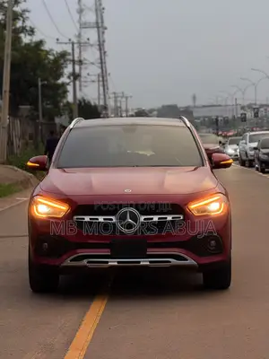 Mercedes-Benz GLA 250 2021 Red