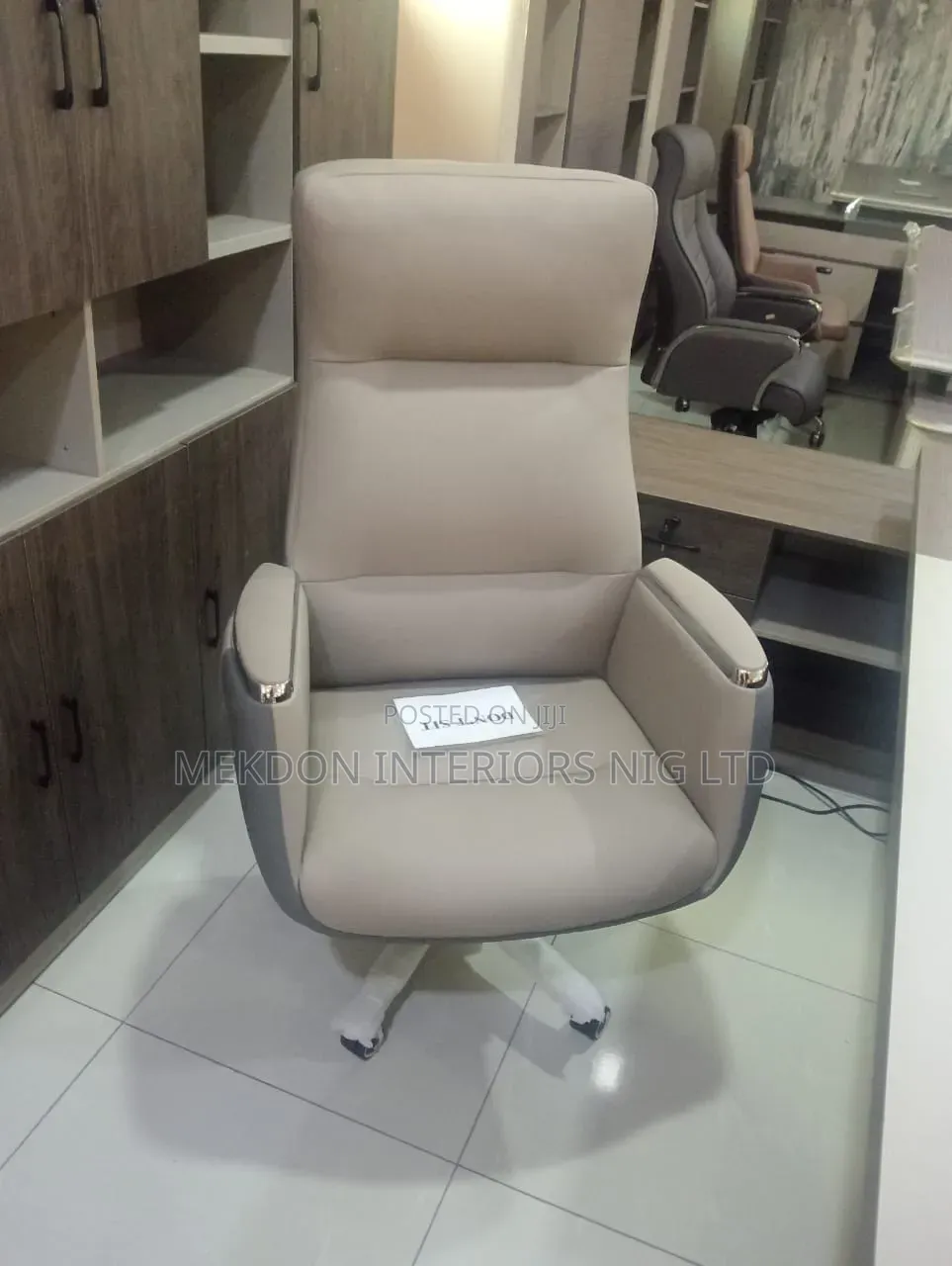 Executive Office Chair Made With High Quality Materials