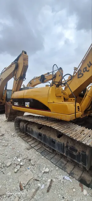 Caterpillar Excavator 330CL for Sale. Price:160Million Naira