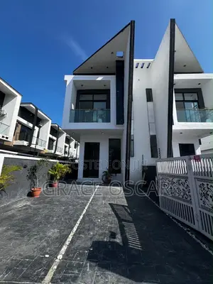4bdrm Duplex in Ikota for sale