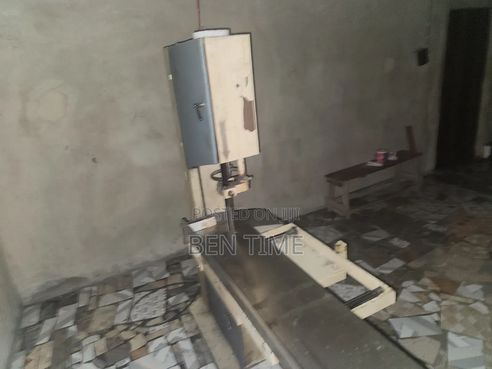 Tissue Semi-Auto Rewinder Machine