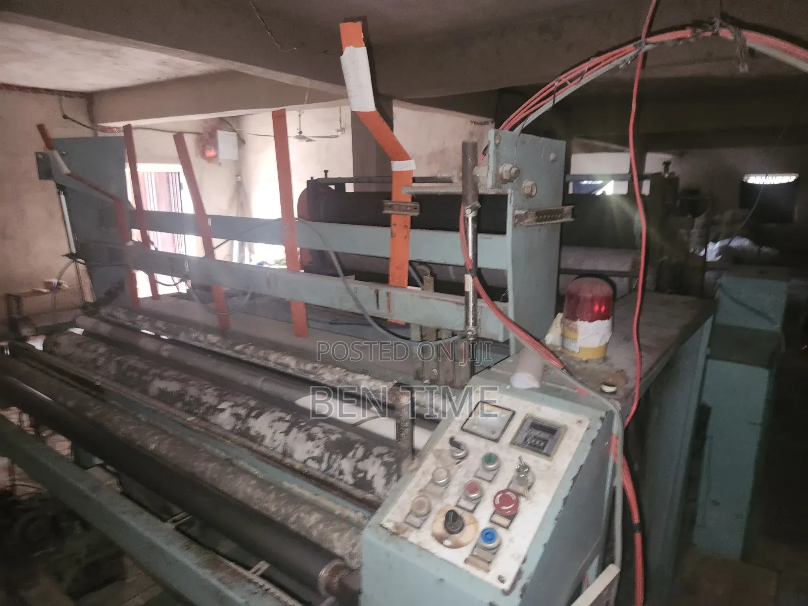 Tissue Semi-Auto Rewinder Machine