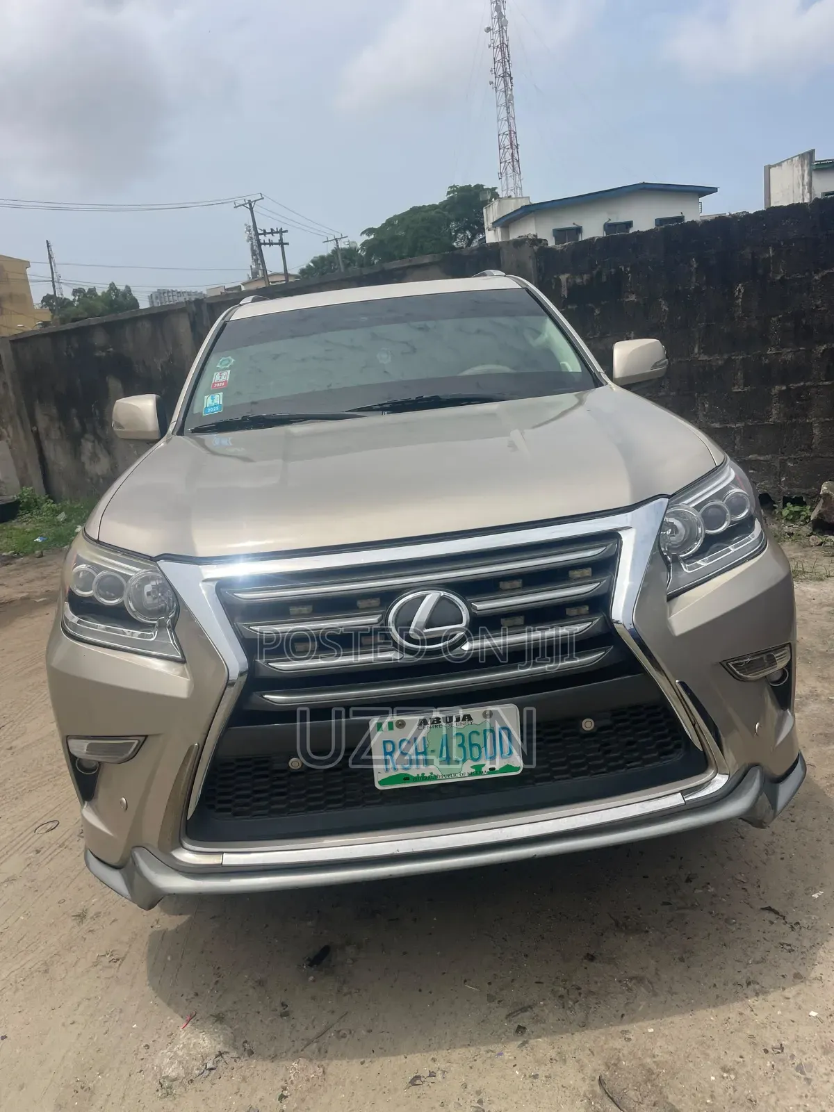 Lexus GX 2011 Gold