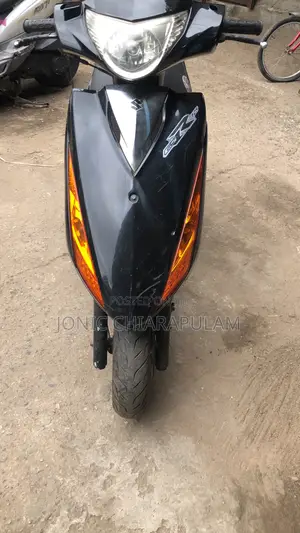Suzuki GSR 2018 Black