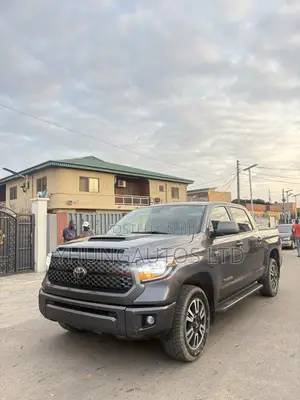 Toyota Tundra Limited 2022 Gray