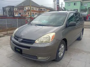 Toyota Sienna 2003 Gray