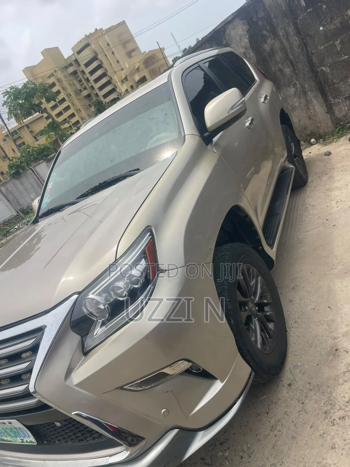 Lexus GX 2011 Gold