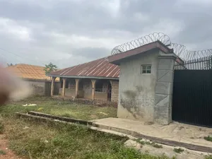 5bdrm Bungalow in Tella Estate Akobo, Ibadan for sale