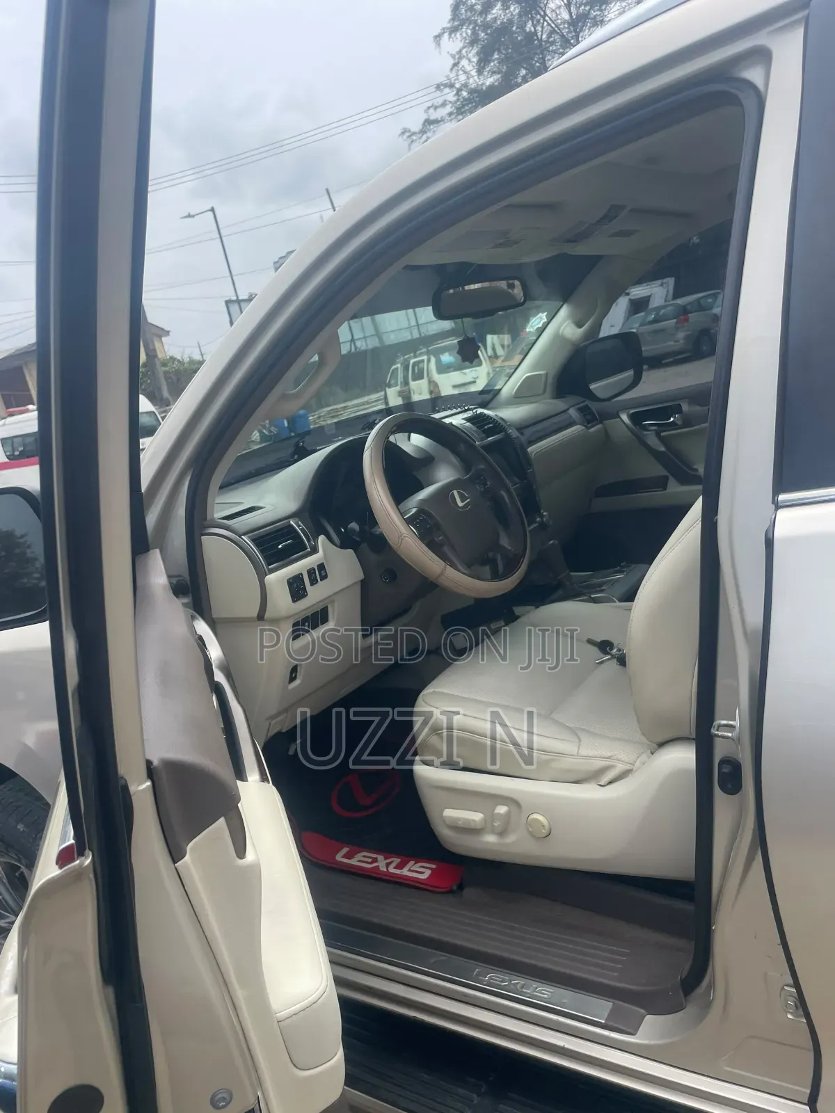 Lexus GX 2011 Gold