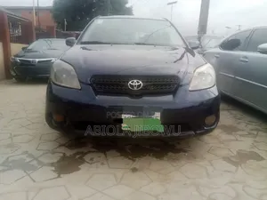 Toyota Matrix Hatchback FWD (1.8L 4cyl 5M) 2007 Blue