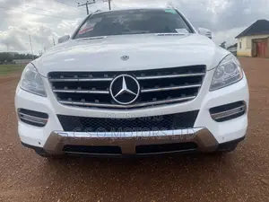 Mercedes-Benz M Class ML350 4dr SUV (3.5L 6cyl 7A) 2014 White