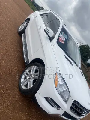 Mercedes-Benz M Class ML350 4dr SUV (3.5L 6cyl 7A) 2014 White