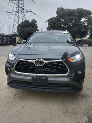 Toyota Highlander 2022 Gray