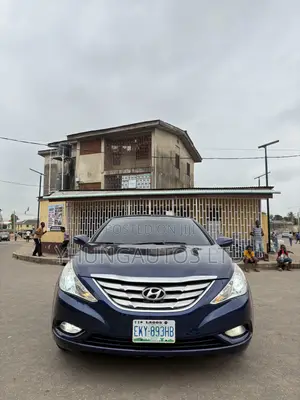 Hyundai Sonata SE 2.0T Sedan FWD (2.0L 4cyl 6A) 2012 Blue