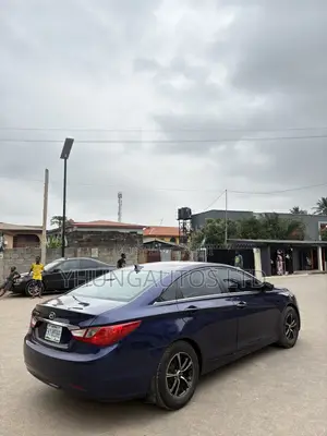 Hyundai Sonata SE 2.0T Sedan FWD (2.0L 4cyl 6A) 2012 Blue