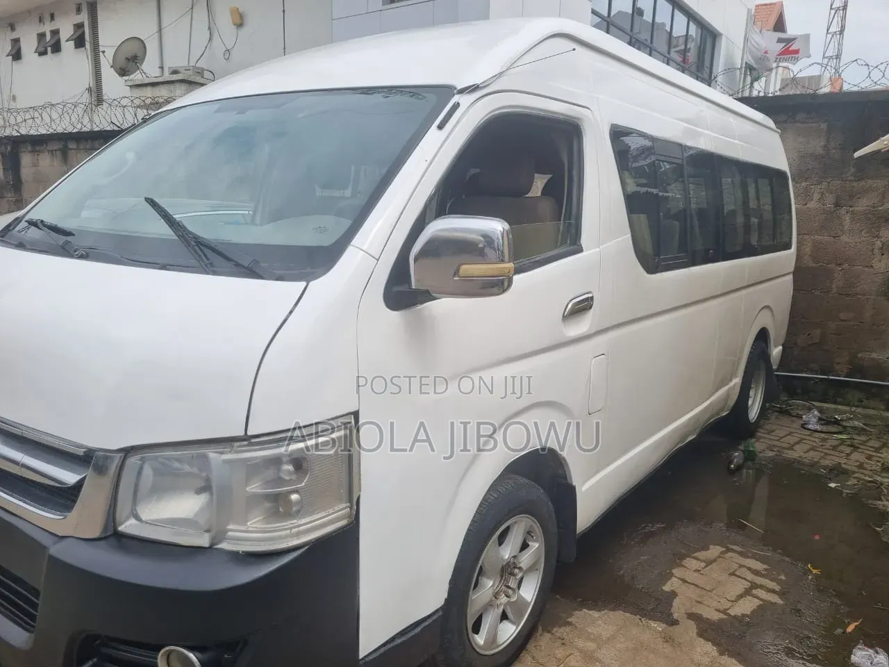 IVM 6800 2017 White