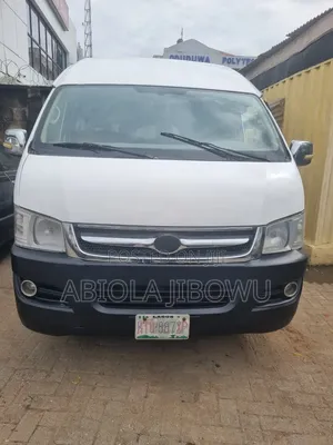 IVM 6800 2017 White