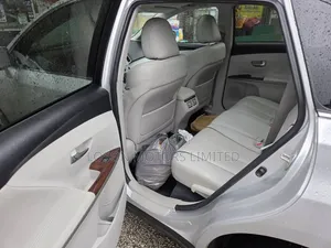 Toyota Venza 2009 Silver