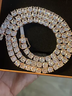 Iced-Out Round-Cut Moissanite Tennis Necklace 24 Karat Rosegold Finish