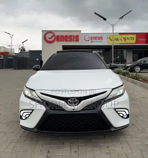 Toyota Camry 2020 White