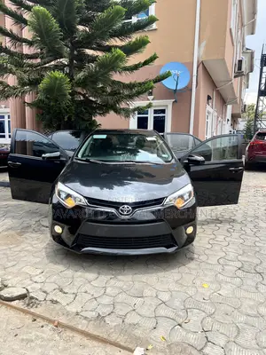Toyota Corolla S Premium 4dr Sedan (1.8L 4cyl CVT) 2014 Black