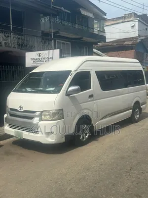 Spotless Hummer 3 Bus for Outings