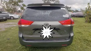Toyota Sienna 2012 Gray