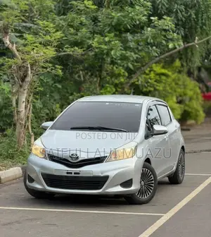 Toyota Yaris 2014 Silver
