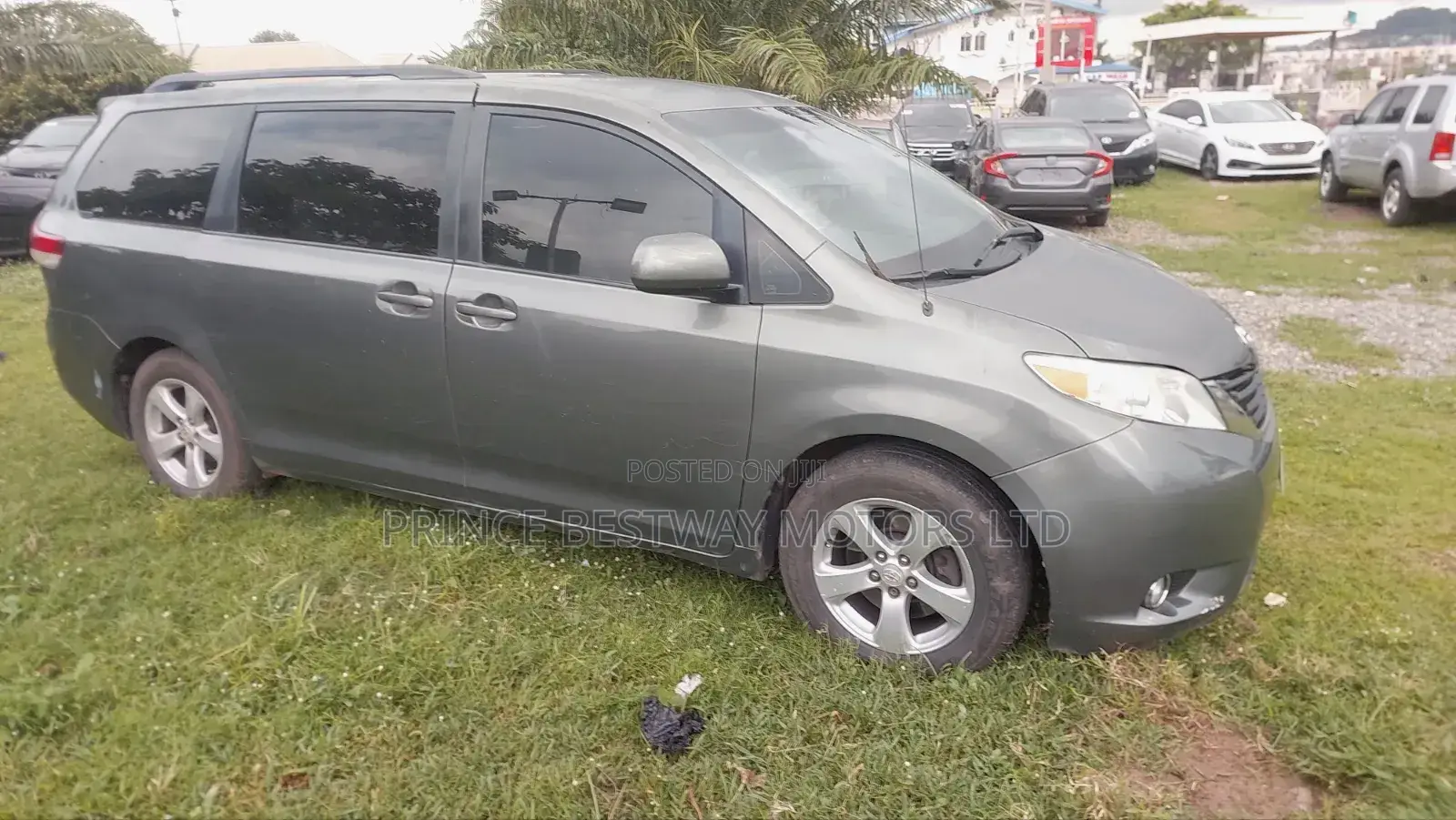 Toyota Sienna 2012 Gray