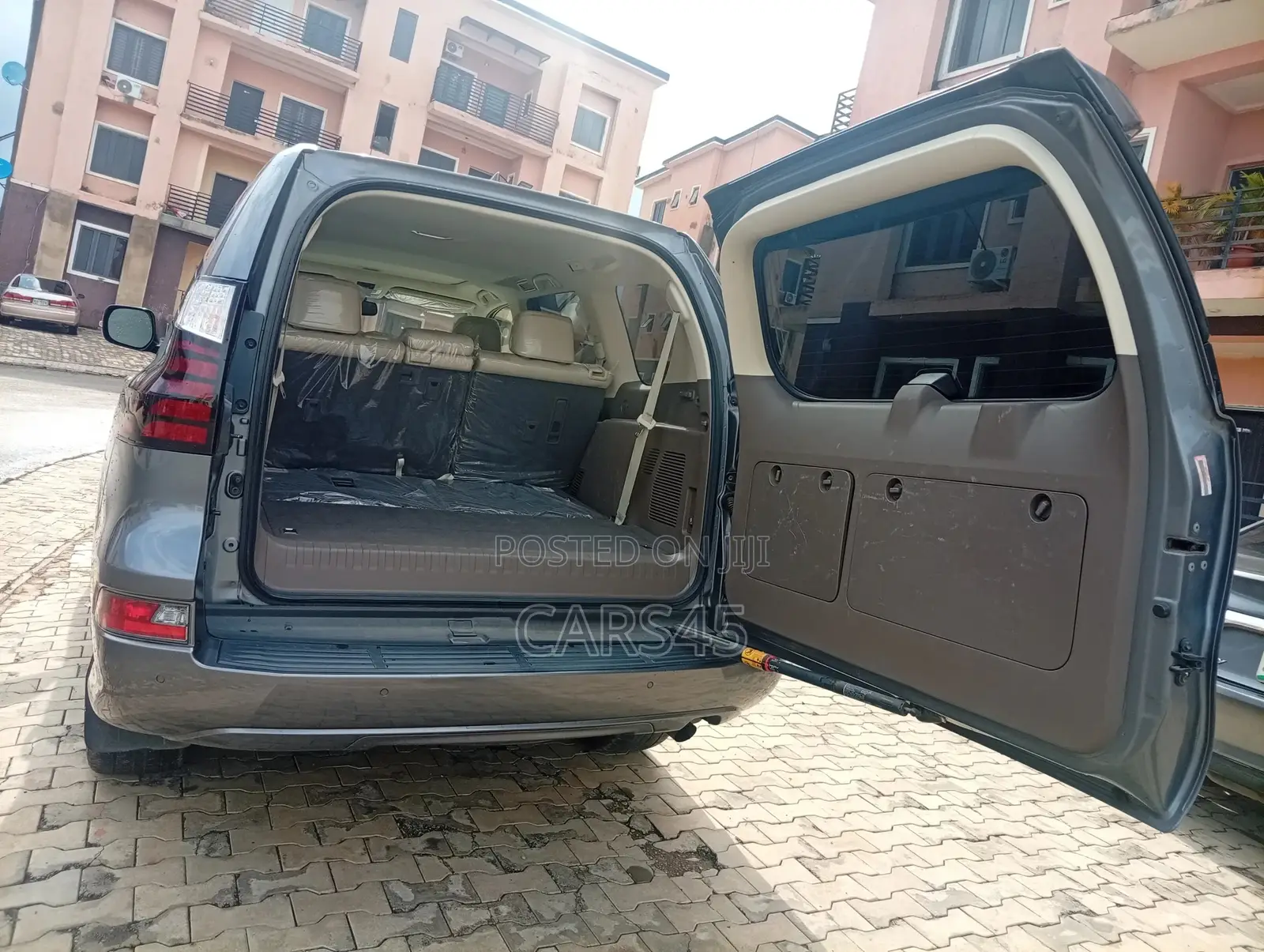 Lexus GX 2016 Gray