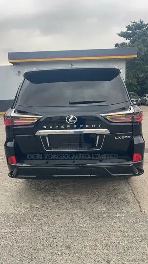 Lexus LX 570 AWD 2017 Black