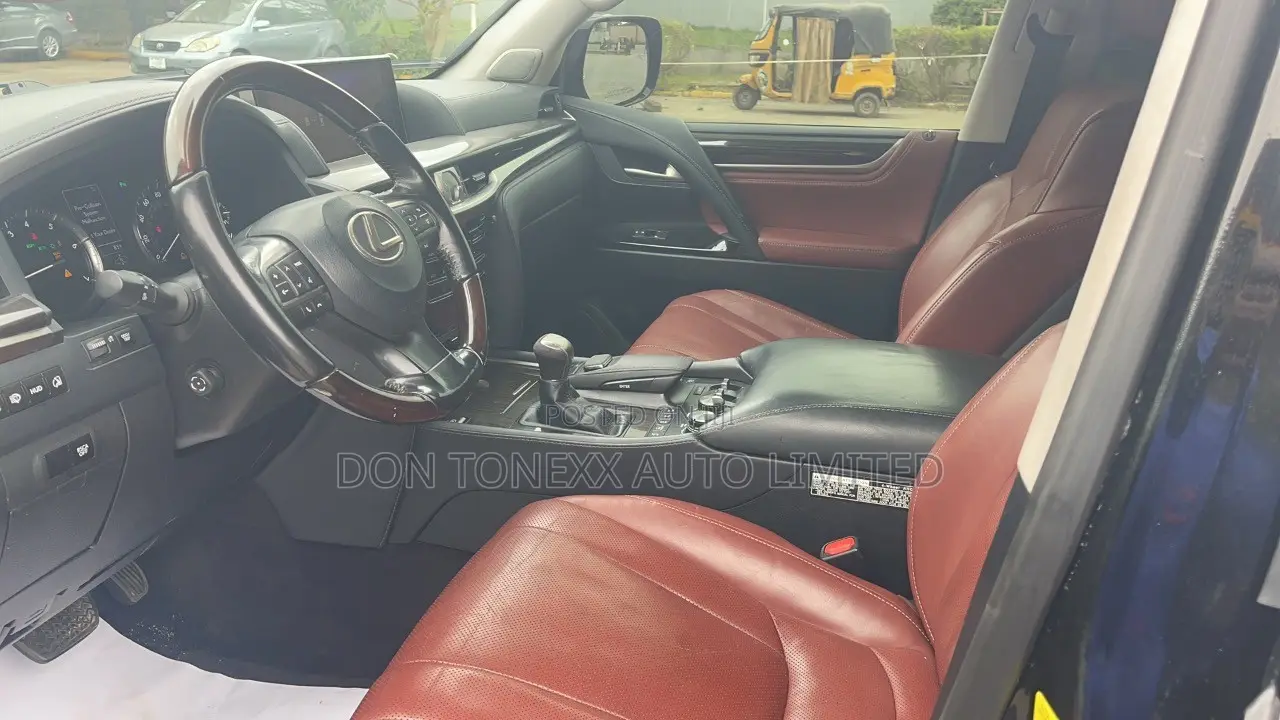 Lexus LX 570 AWD 2017 Black