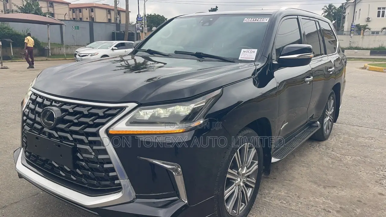 Lexus LX 570 AWD 2017 Black