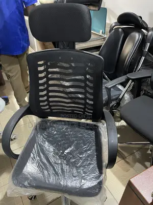 Premium Ergonomic Mesh Office Chair – Black