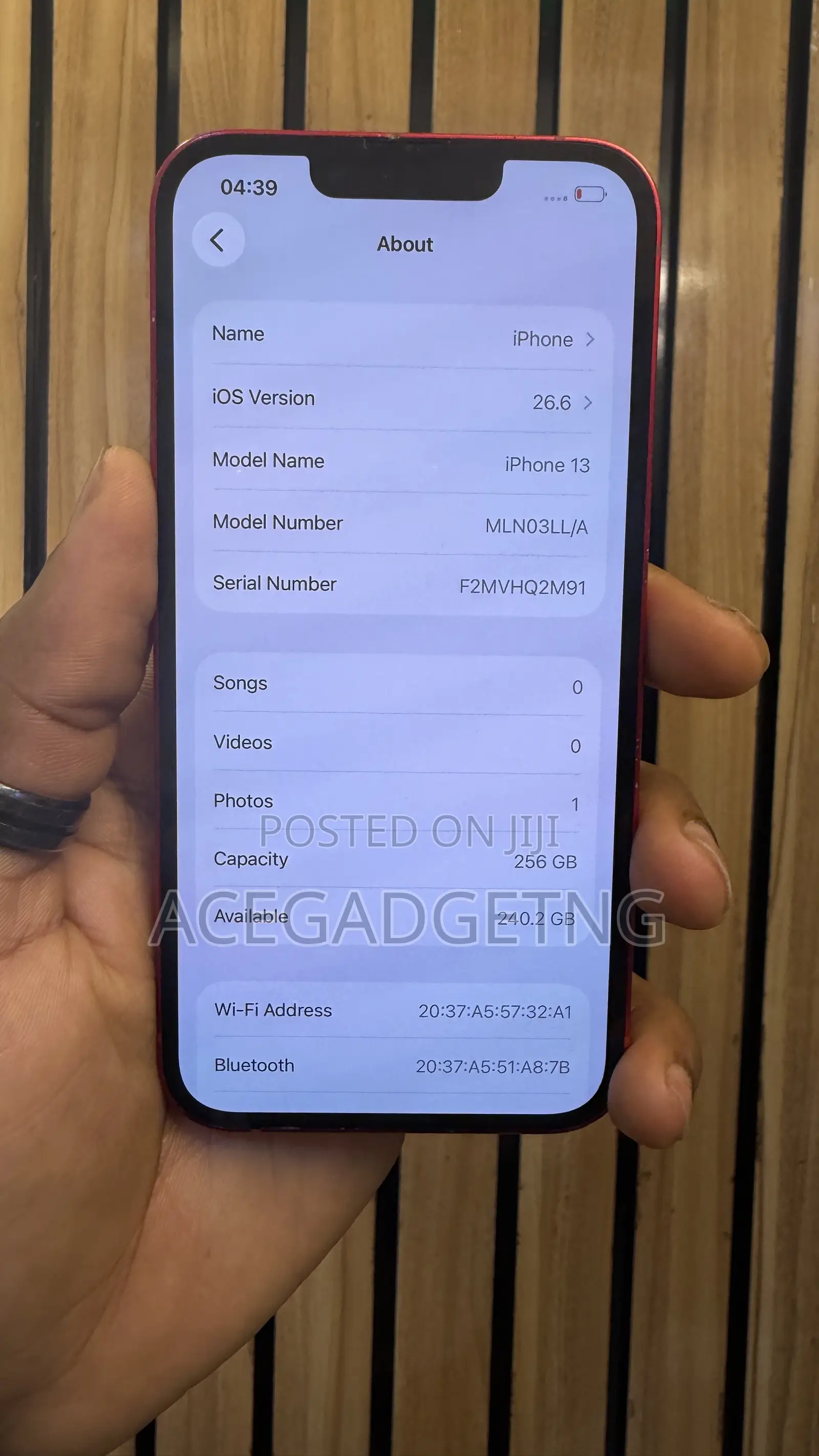 Apple iPhone 13 256 GB Red