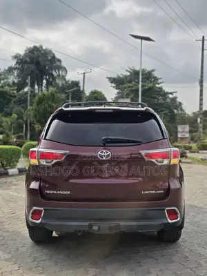 Toyota Highlander Limited 4dr SUV (3.5L 6cyl 6A) 2015 Red