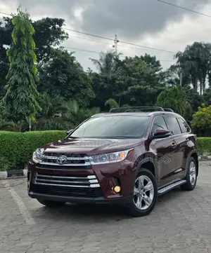 Toyota Highlander Limited 4dr SUV (3.5L 6cyl 6A) 2015 Red
