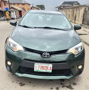 Toyota Corolla LE 4dr Sedan (1.8L 4cyl CVT) 2014 Green