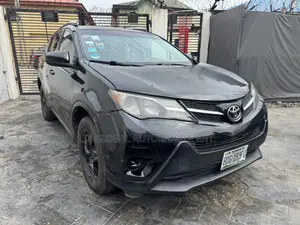 Toyota RAV4 XLE AWD (2.5L 4cyl 6A) 2013 Black