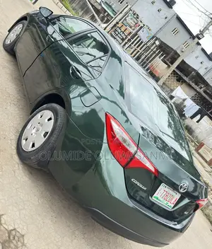 Toyota Corolla LE 4dr Sedan (1.8L 4cyl CVT) 2014 Green